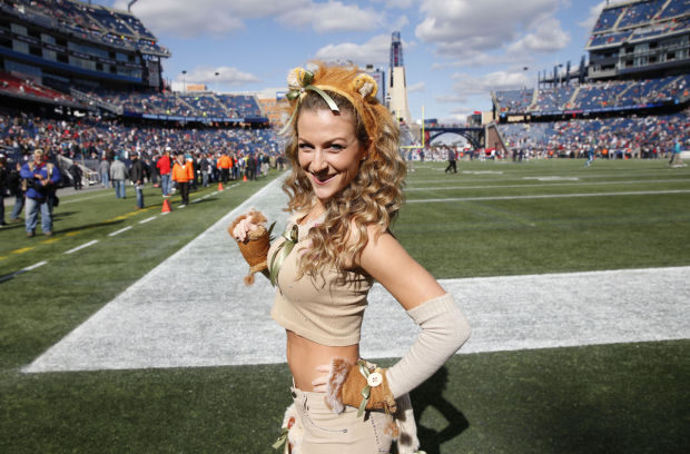 Patriots cheerleaders
